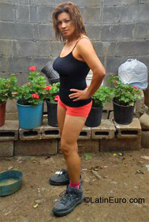 Date this fun Costa Rica girl Ali from San Jose CR272