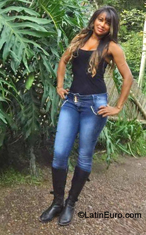 Date this lovely Brazil girl Lidia from Sao Paulo BR8311