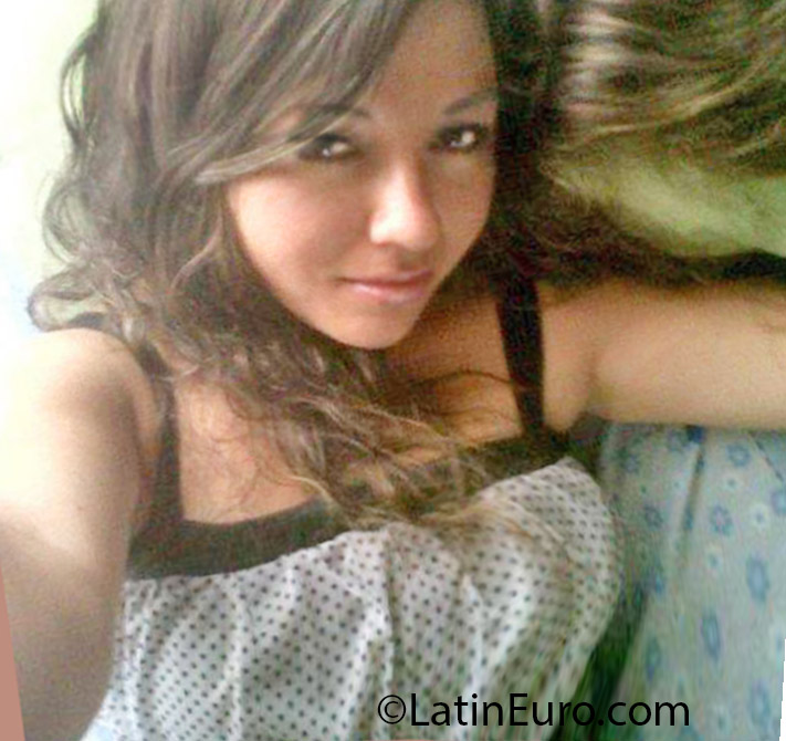 Date this funny Colombia girl Marcela from Popayan CO14593