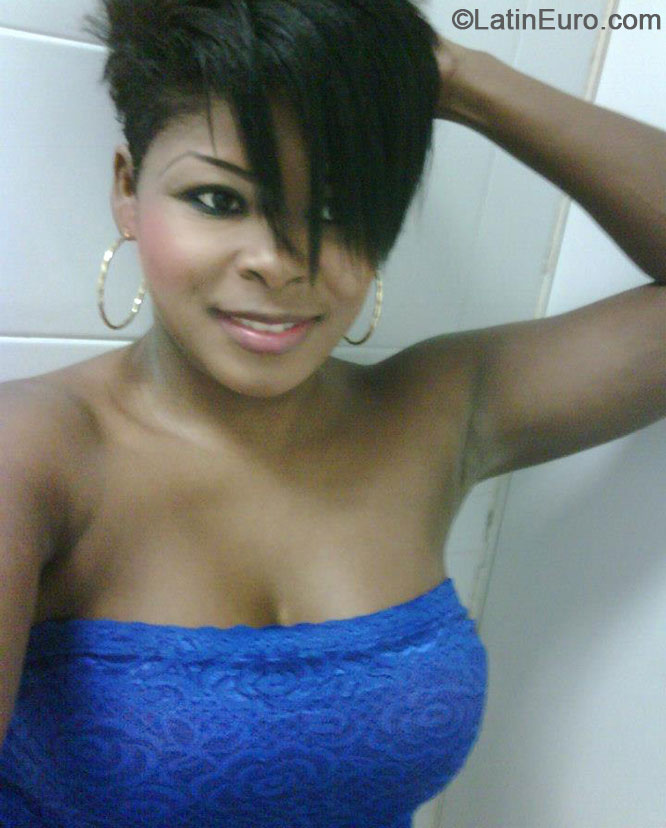 Date this gorgeous Colombia girl Melissa from Barranquilla CO14596