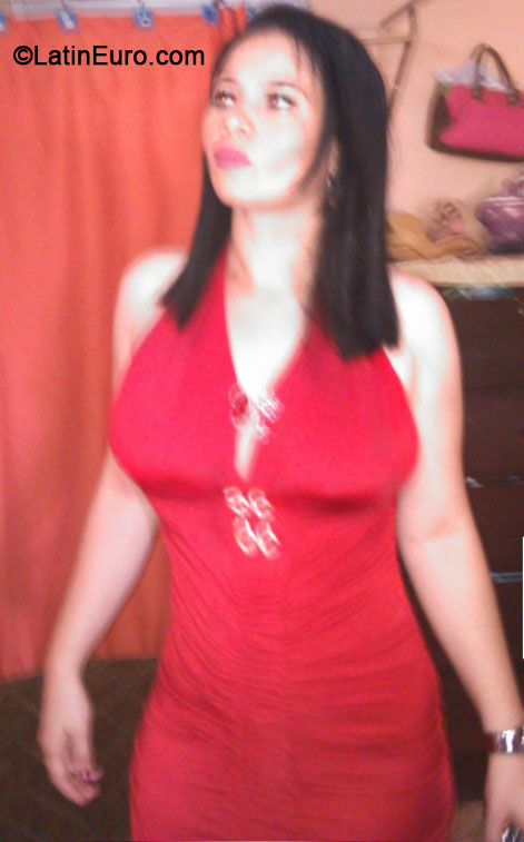 Date this lovely Dominican Republic girl Ana from Santo Domingo DO18160
