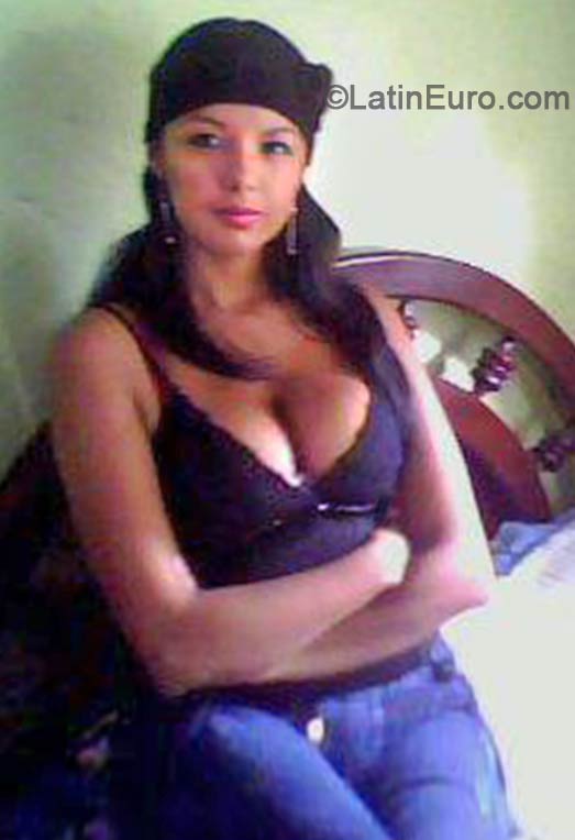 Date this exotic Colombia girl Yuli from Medellin CO14786
