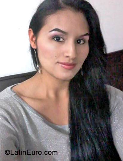 Date this georgeous Colombia girl Alejandra from Bogota CO14834