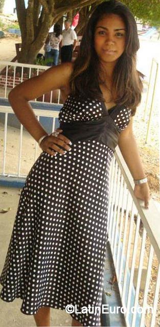 Date this voluptuous Dominican Republic girl Ginesa from Jarabacoa DO18410