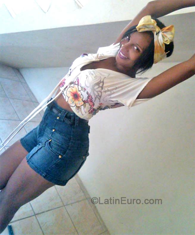 Date this tall Jamaica girl Colleen from Clarendon JM1552