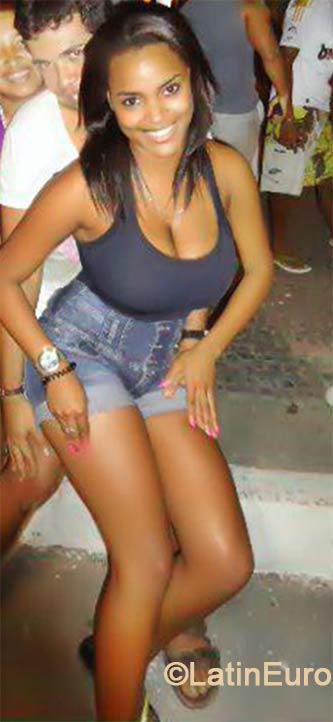 Date this exotic Brazil girl Daniela Araujo from Vitoria BR8638