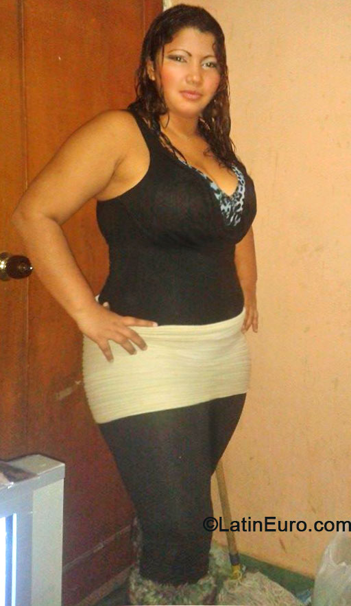 Date this exotic Colombia girl Laura from Cartagena CO14956