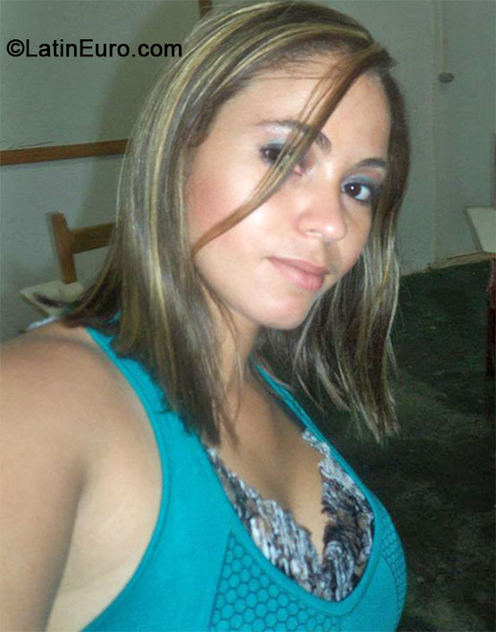Date this sensual Brazil girl Andressa from Cuiaba BR8703