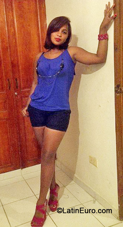 Date this stunning Dominican Republic girl Lilibeth from Santiago DO18665