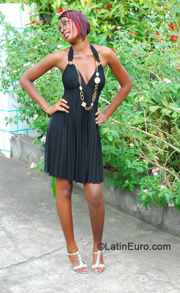 Date this sensual Jamaica girl Treshena from St. Mary JM1607