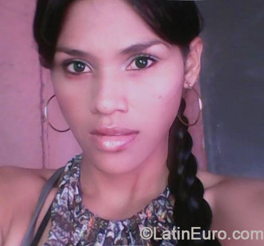Date this cute Colombia girl Keny from Cartagena CO15034