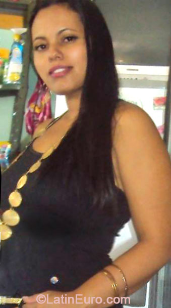 Date this good-looking Colombia girl Lina from Bogota CO15036
