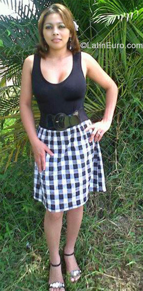 Date this fun Honduras girl MARICELA AMADOR from Villanueva HN951