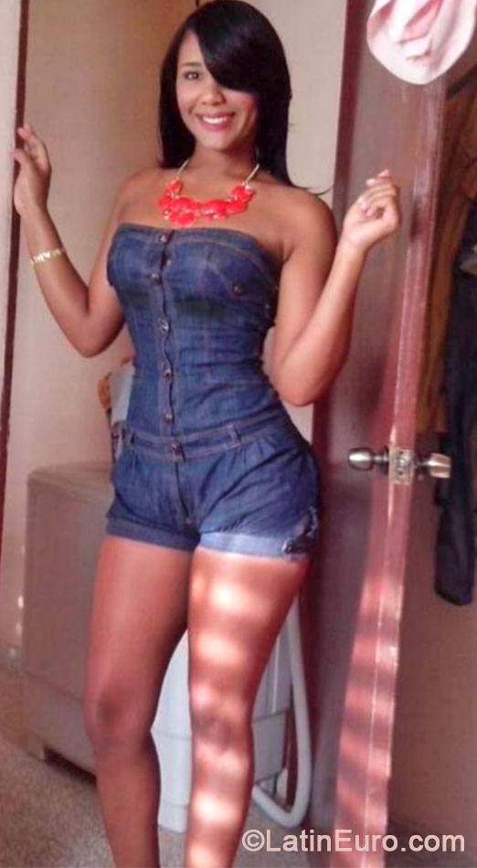 Date this georgeous Dominican Republic girl Bella010 from Santo Domingo DO18842