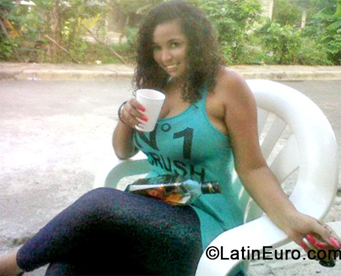 Date this young Dominican Republic girl Tamara from Santo Domingo DO19061