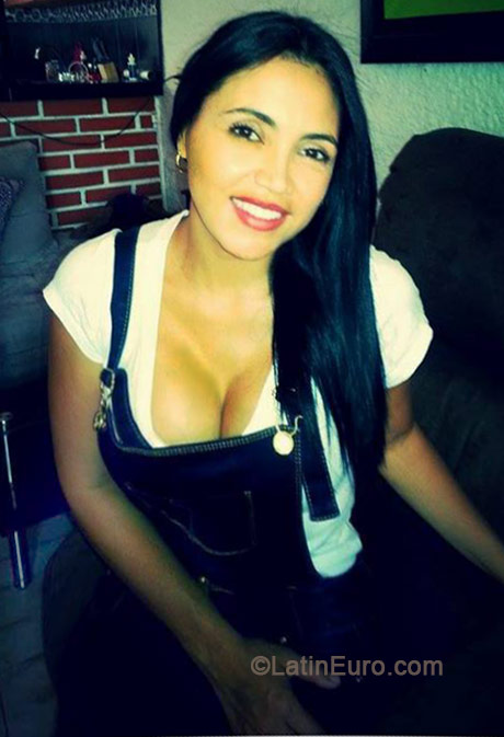 Date this delightful Colombia girl Claudia from Pasto CO15256