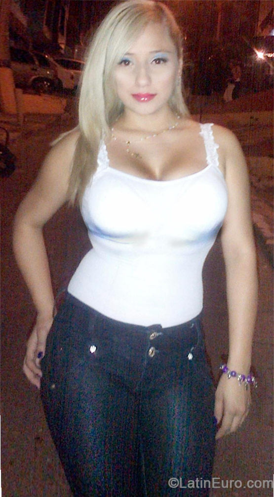 Date this foxy Colombia girl ANGEL21 from Medellin CO15260