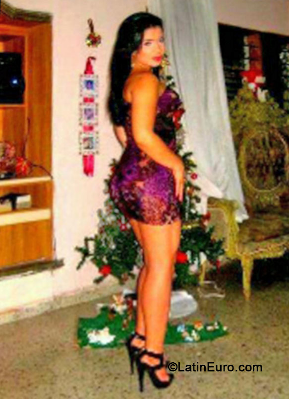 Date this charming Colombia girl Alexandra from Barranquilla CO15282