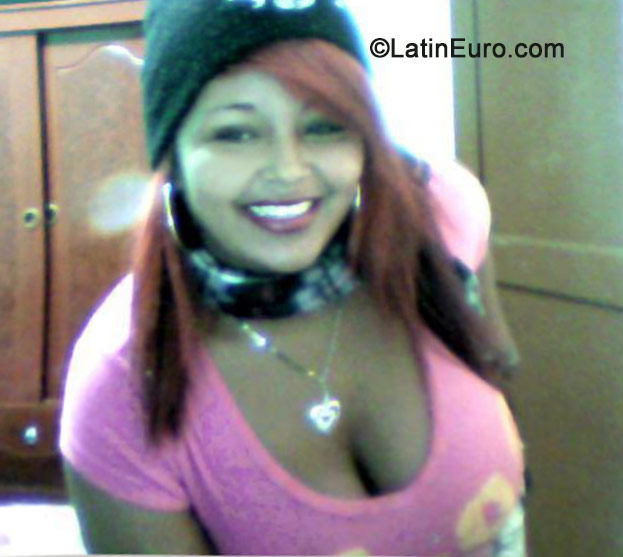 Date this exotic Colombia girl Marcela from Cartagena CO15325