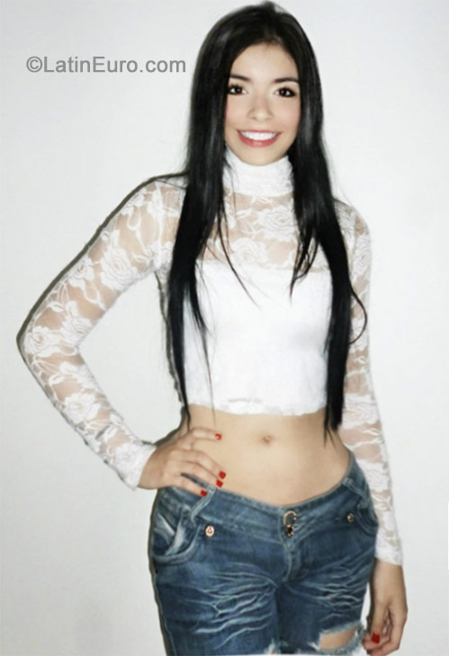 Date this pretty Colombia girl Elizabeth from Armenia CO15371