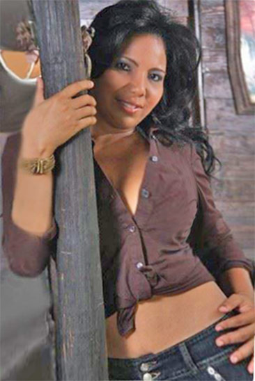 Date this nice looking Colombia girl Kandy from Cartagena CO15387