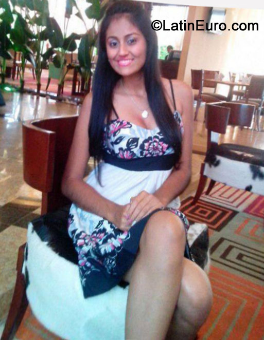 Date this athletic Venezuela girl May from Barquisimeto VE267