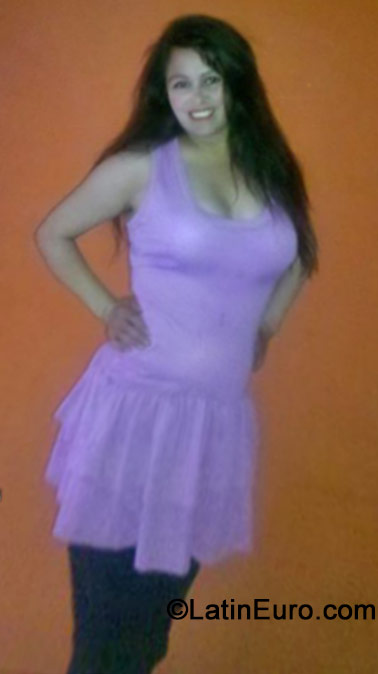 Date this hard body Colombia girl Sara from Bogota CO15388