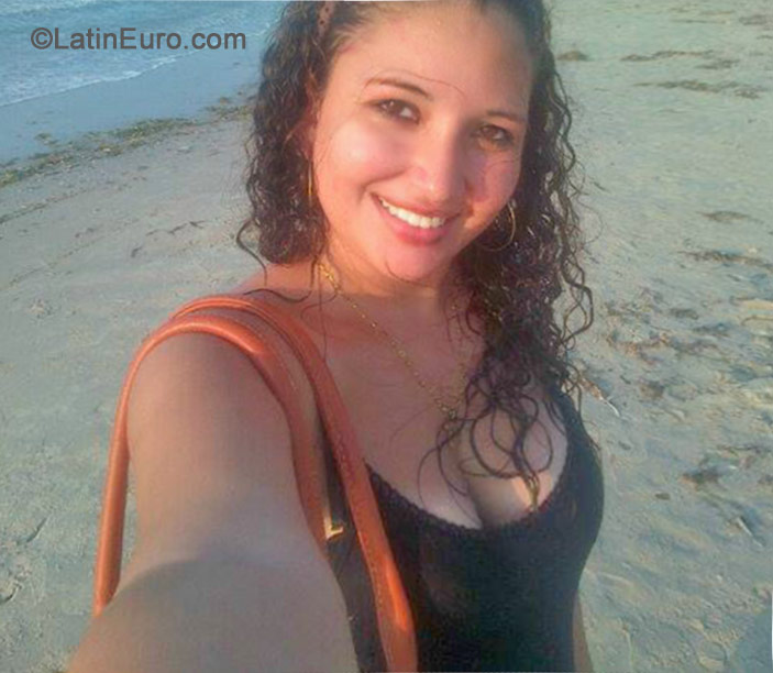 Date this delightful Colombia girl Daniela from Medellin CO15433
