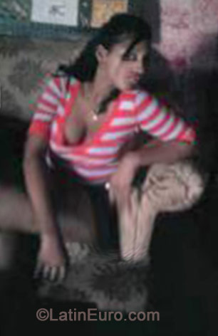 Date this stunning Dominican Republic girl Arelis from Santo Domingo DO19445