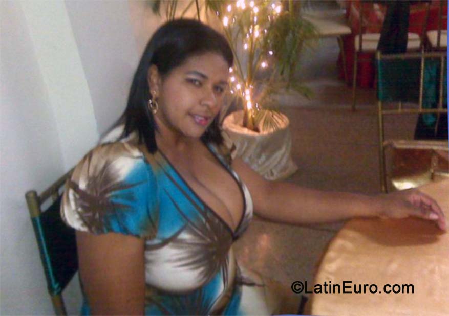 Date this good-looking Venezuela girl Wilsie from Punto Fijo VE296