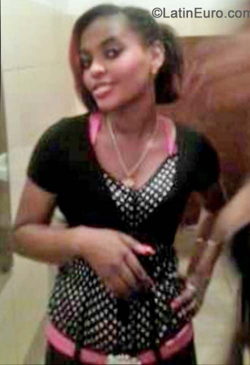 Date this attractive Dominican Republic girl Rayis from San Cristobal DO19543