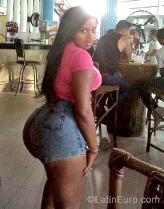 Date this stunning Dominican Republic girl Esther from Puerto Plata DO19646