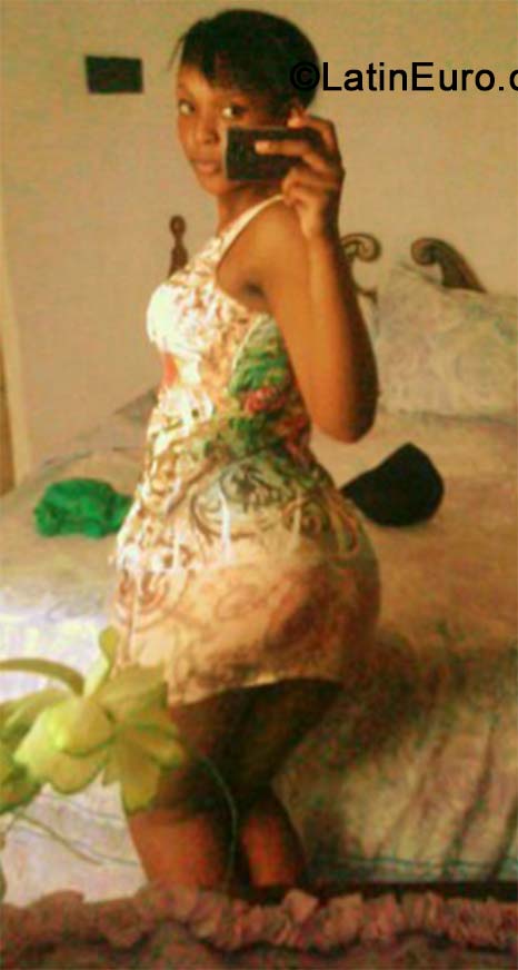 Date this beautiful Jamaica girl Dee from Clarendon JM1786