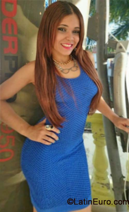 Date this happy Dominican Republic girl Gloria from Santiago DO19757