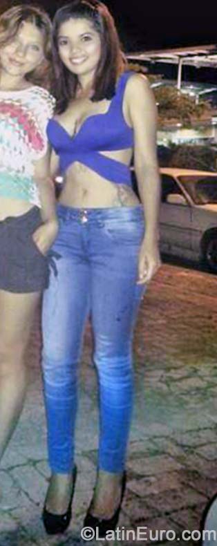 Date this tall Colombia girl Aniee from Bogota CO15781