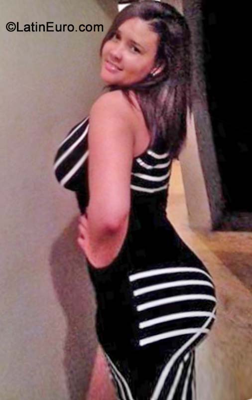 Date this hot Dominican Republic girl Soledad from Santo Domingo DO19812