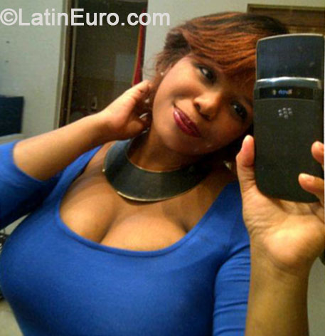 Date this passionate Dominican Republic girl Jiaran from Santo Domingo DO19873