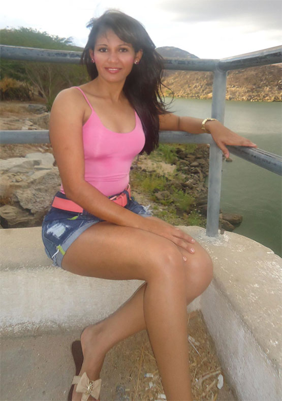 Date this georgeous Brazil girl Elizabeth from Acari BR8961