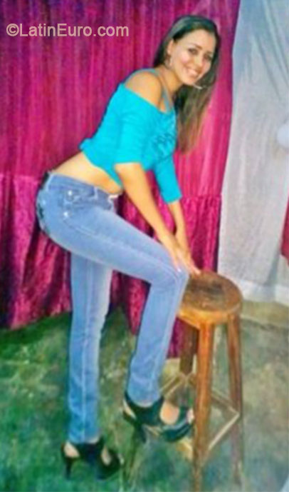 Date this passionate Dominican Republic girl Princes0925live from Santiago DO19892