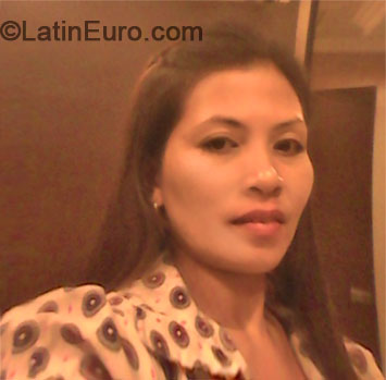 Date this pretty Philippines girl Leah from Davao City PH682