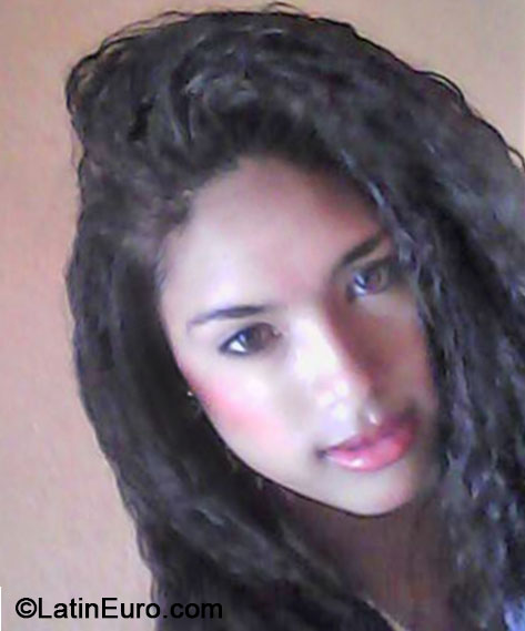 Date this sensual Colombia girl Kasandra from Cartagena CO16094