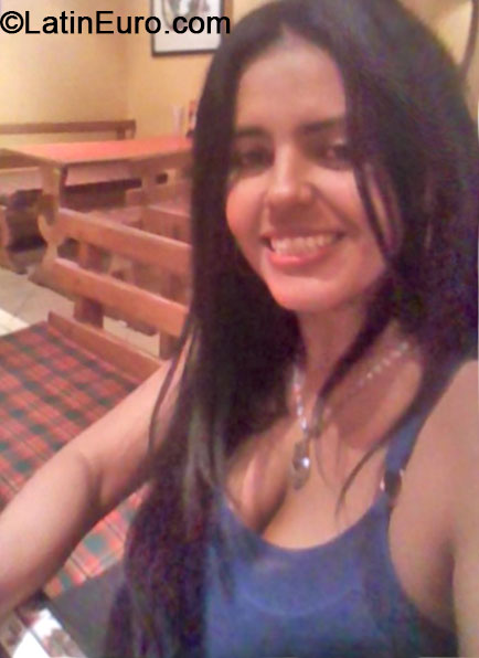 Date this sensual Colombia girl Patricia from santa marta CO16113