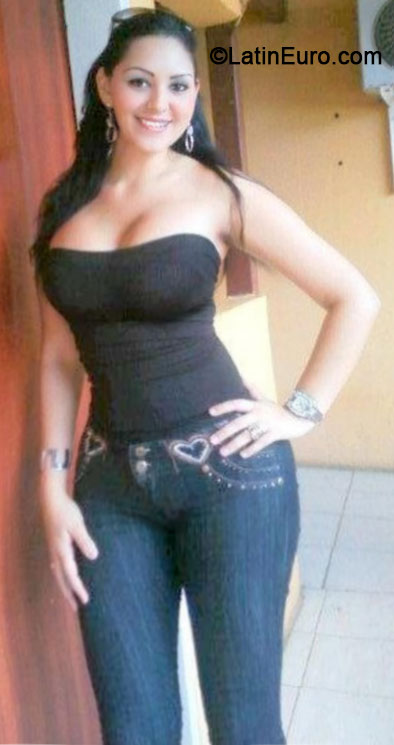 Date this foxy Dominican Republic girl Teresa from Santiago DO20048
