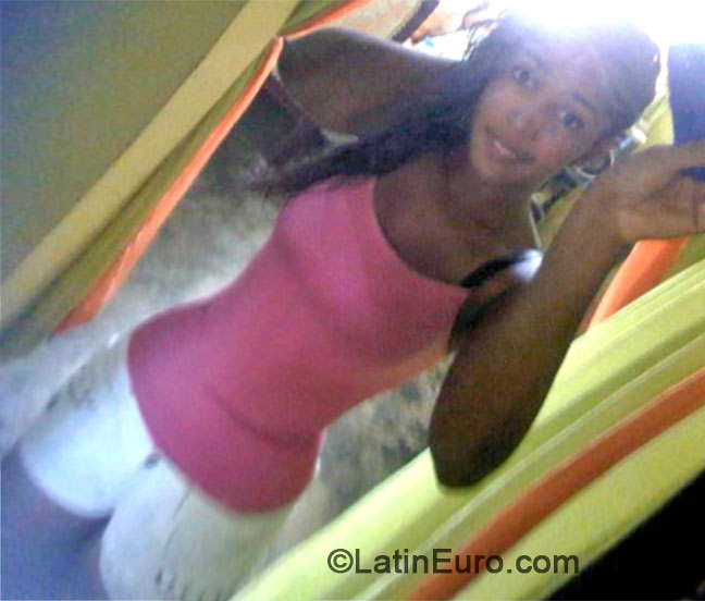 Date this attractive Dominican Republic girl Mayelin from Bonao DO20049