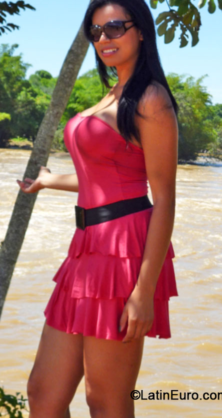 Date this georgeous Brazil girl Flavia from Goiania BR9053