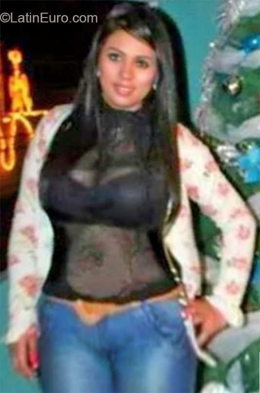 Date this cute Colombia girl Hailyn from Bogota CO16335