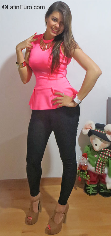 Date this stunning Colombia girl Sara from Bogota CO16426
