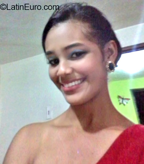 Date this good-looking Dominican Republic girl Maria teresa from Santo Domingo DO20240