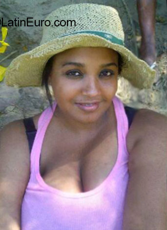 Date this good-looking Dominican Republic girl Mirla castro from La Romana DO20277