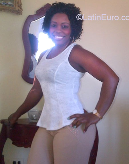 Date this lovely Dominican Republic girl Ruth01 from Romana DO20278